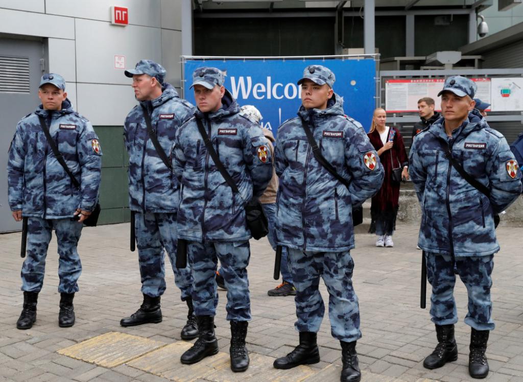 2932083 зарплата полицейского в москве 2018